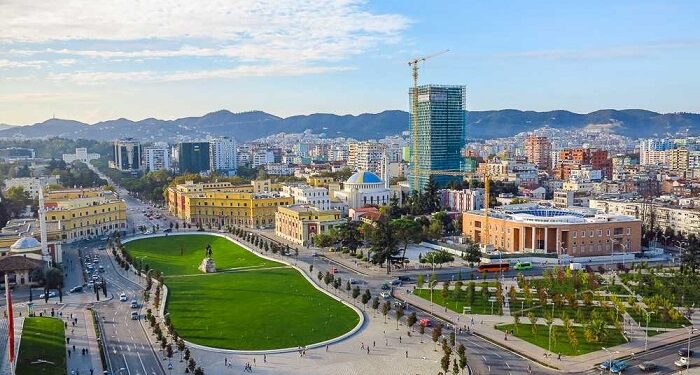 Why tourists choose Tirana for traveling: main advantages and attractions